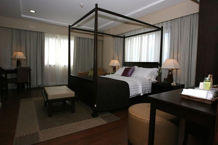 Room 6 of 70