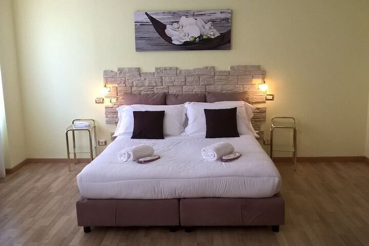Room 12 of 49