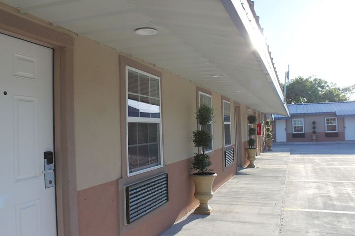 Ballroom/Hall 18 of 29