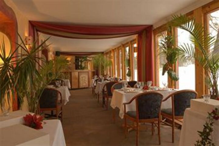 Dining 6 of 54