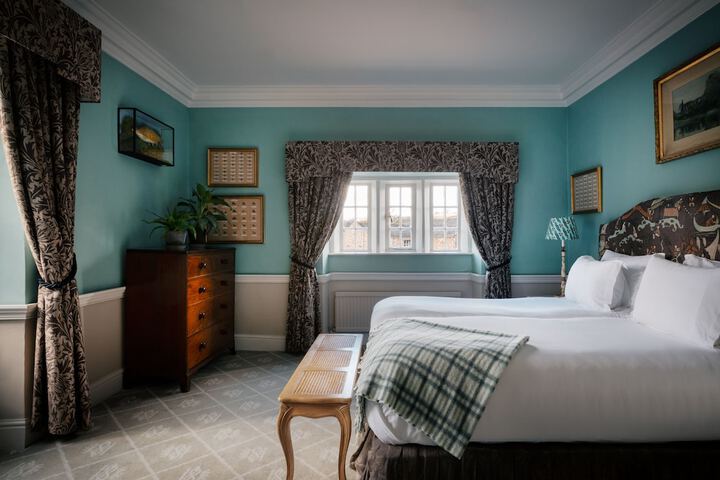 Room 85 of 159