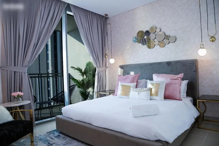 Room 4 of 19