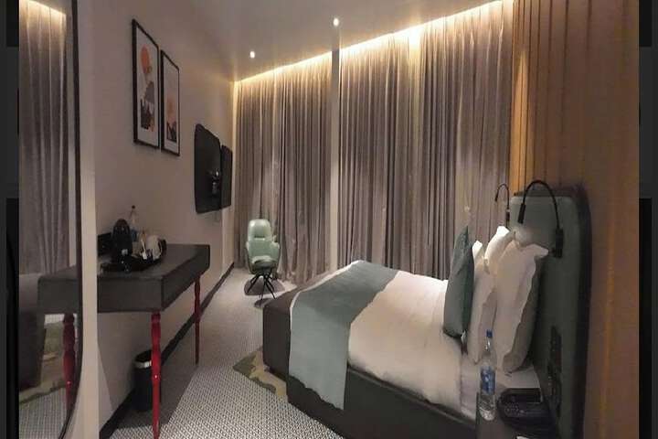 Room 14 of 47