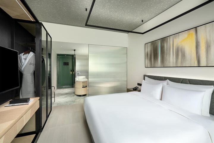 Room 35 of 225