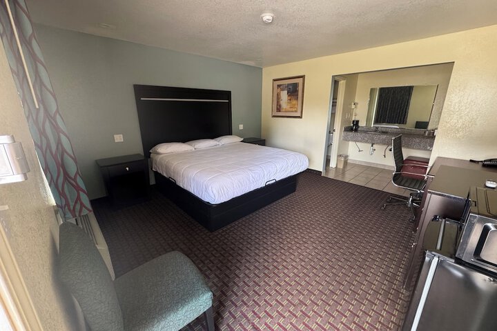 Room 12 of 29