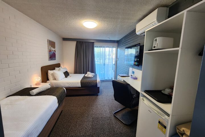 Room 37 of 46