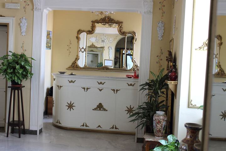 Hotel Interior 4 of 29