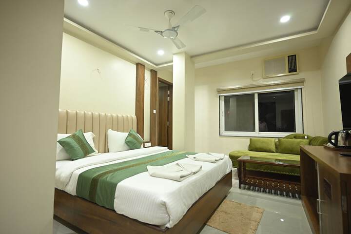 Room 16 of 35