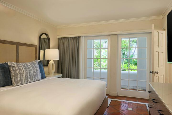 Room 7 of 100