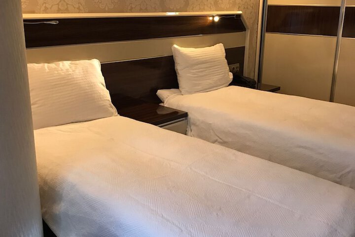 Room 21 of 53