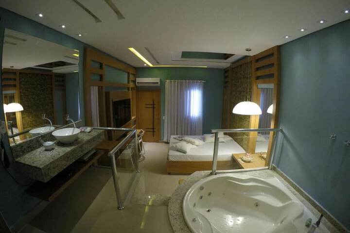 Room 37 of 61
