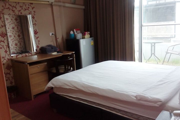 Room 30 of 108