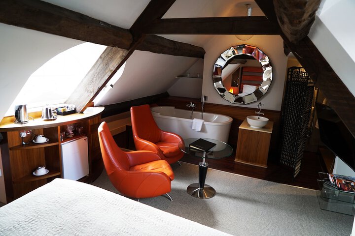 Room 12 of 78