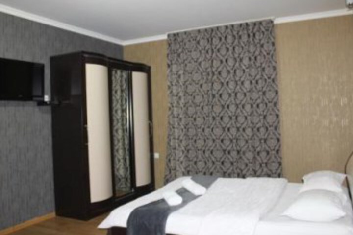 Room 22 of 32