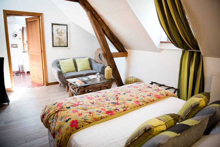 Room 3 of 38