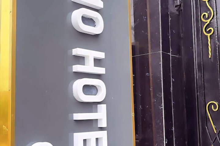 Hotel 6 of 7