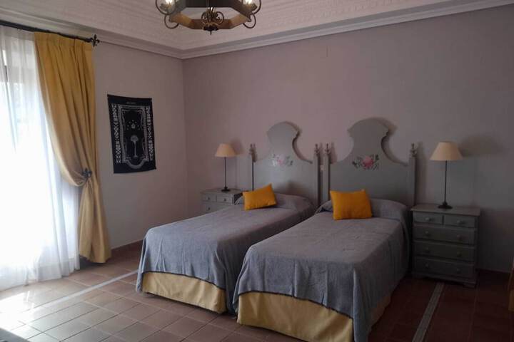 Room 10 of 23