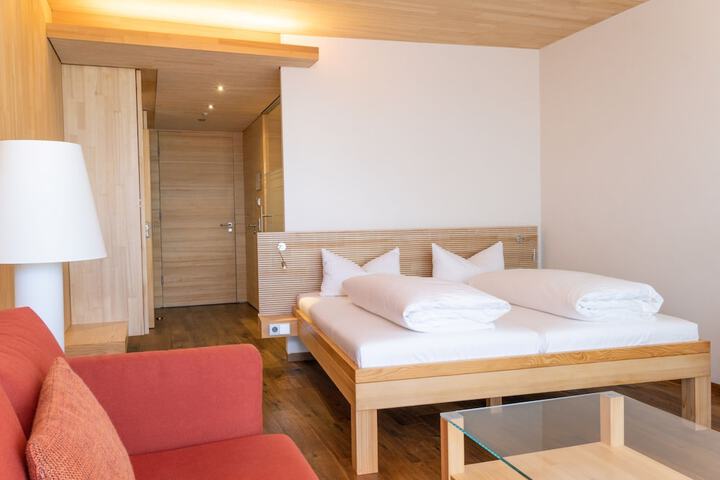Room 5 of 40