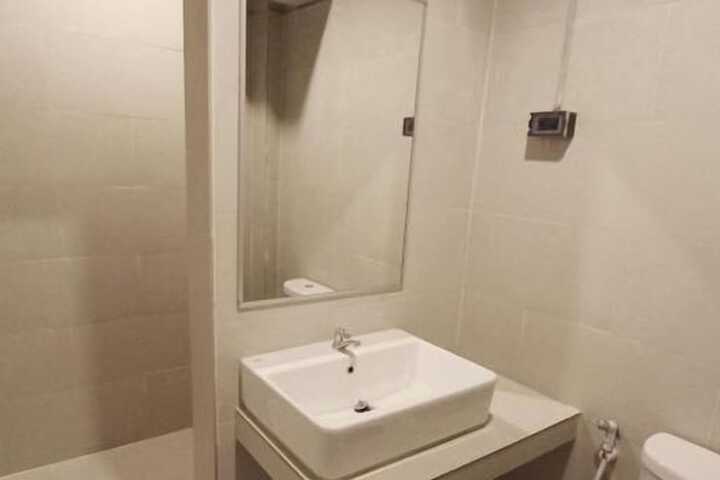 Clean Restrooms