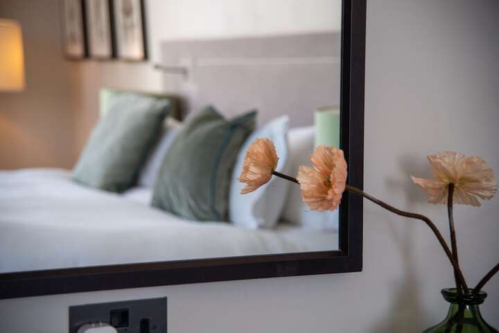 Room 10 of 65