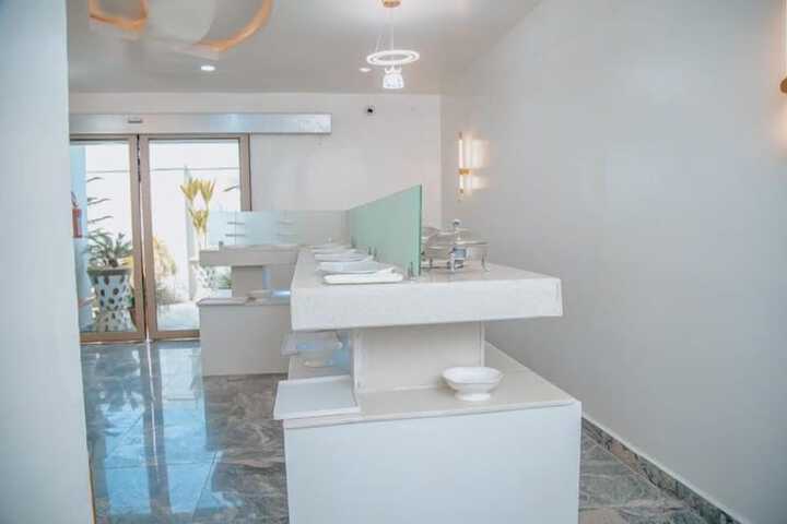 Sakasa Hotel and Suites