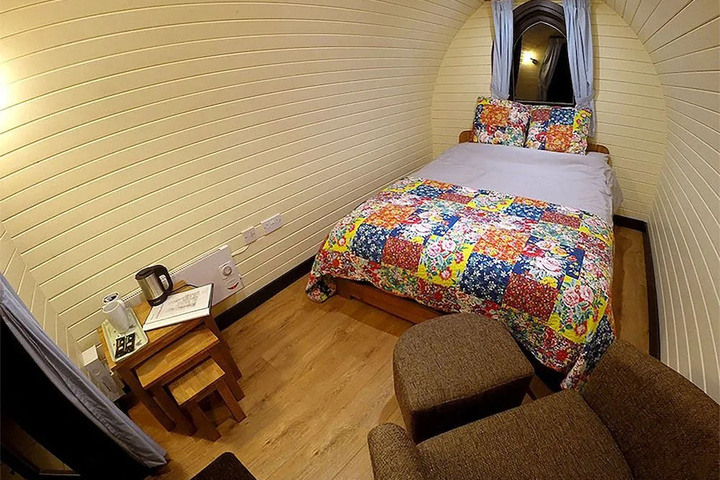 Room 2 of 17