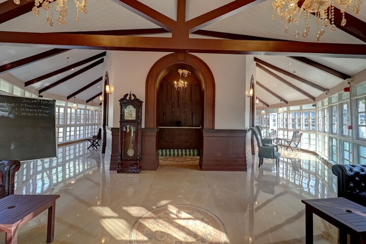 Hotel Interior 5 of 109
