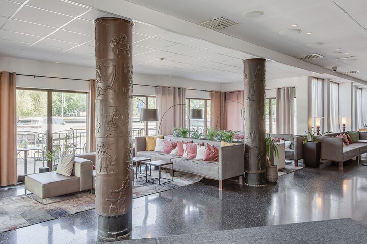 Hotel Interior 11 of 51