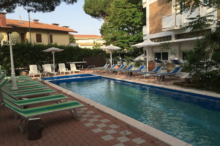 Pool 46 of 69