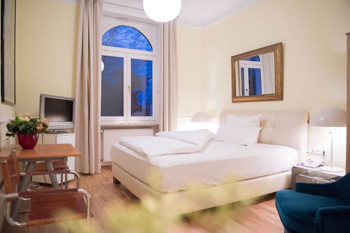 Room 30 of 59