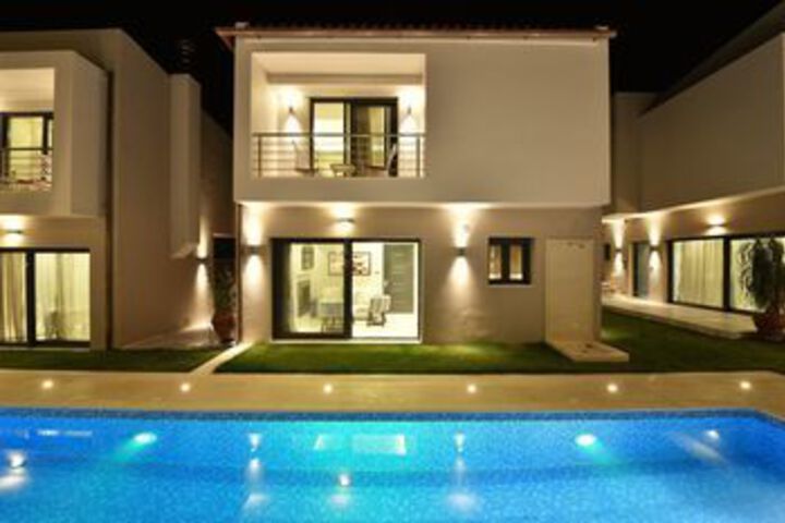 Pool 54 of 60