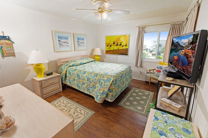 Room 4 of 109