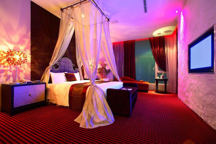 Room 7 of 29