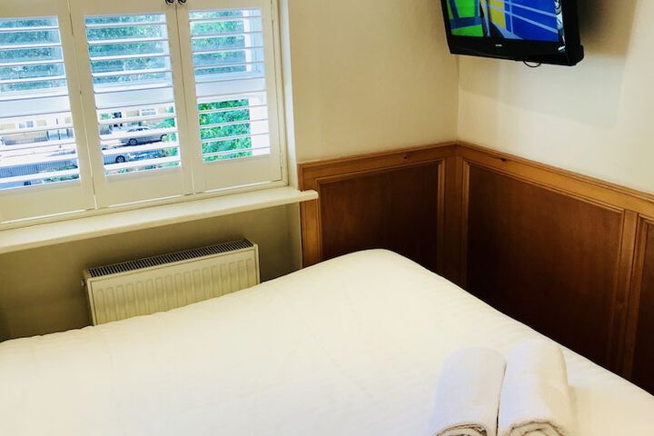 Room 40 of 71