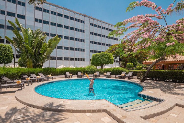 Pool 72 of 131
