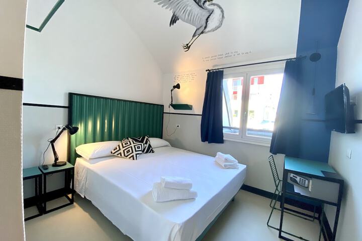 Room 8 of 62