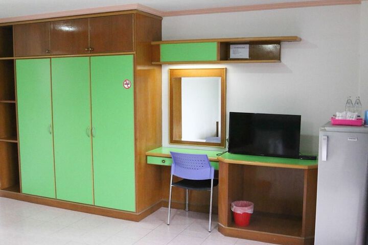Room 16 of 22