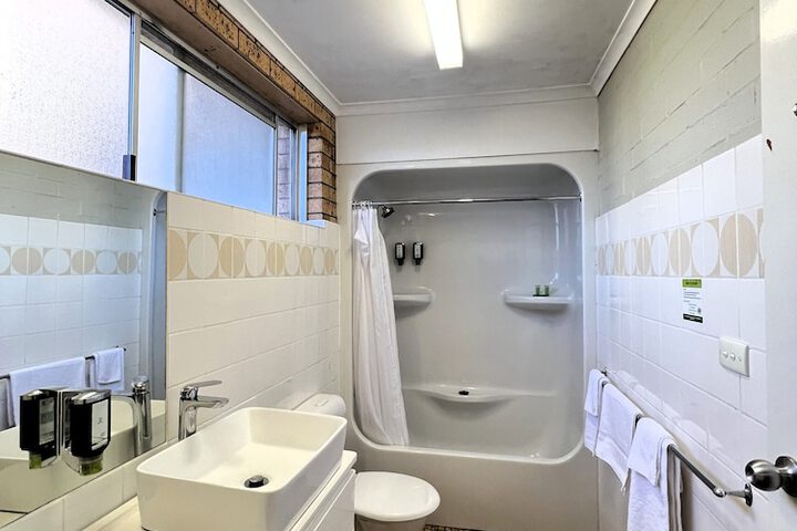 Room 25 of 47