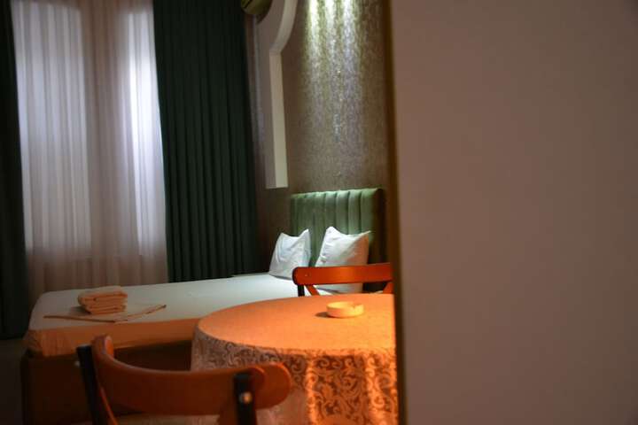 Room 4 of 78