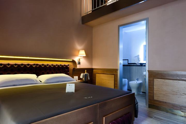 Room 5 of 39
