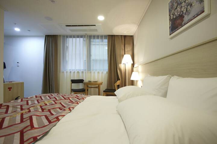 Room 38 of 78
