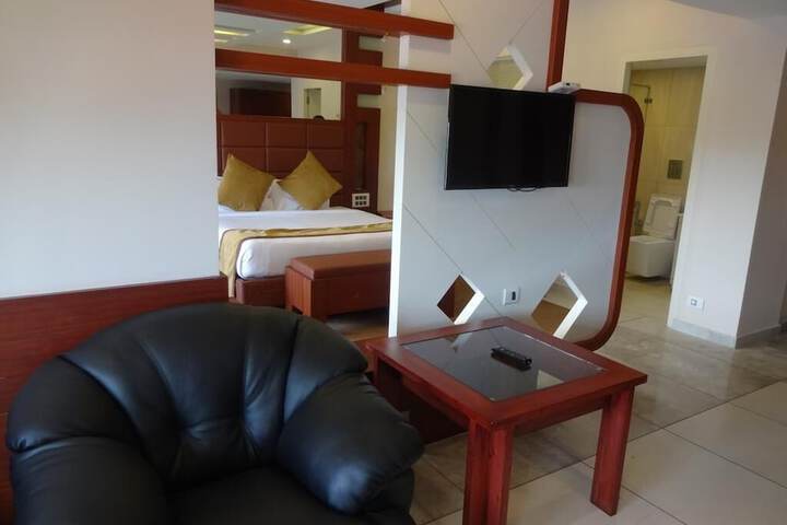 Room 7 of 27