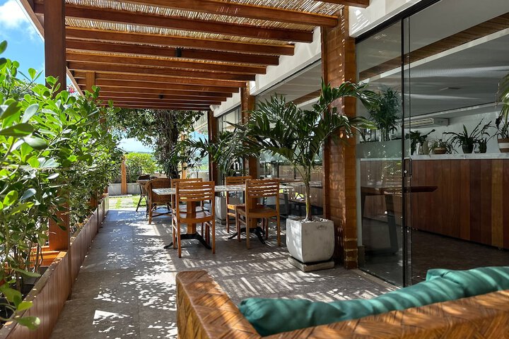 Hotel Exterior 75 of 80