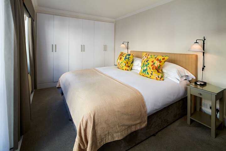 Room 28 of 154