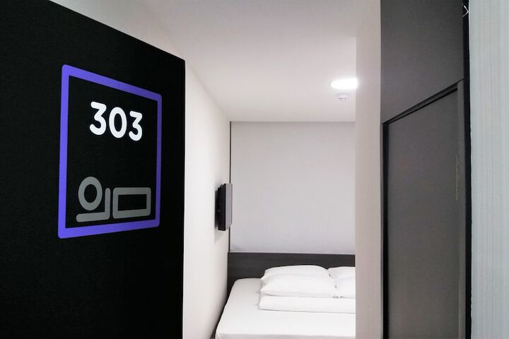 Room 11 of 57