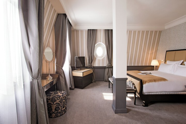 Room 40 of 119