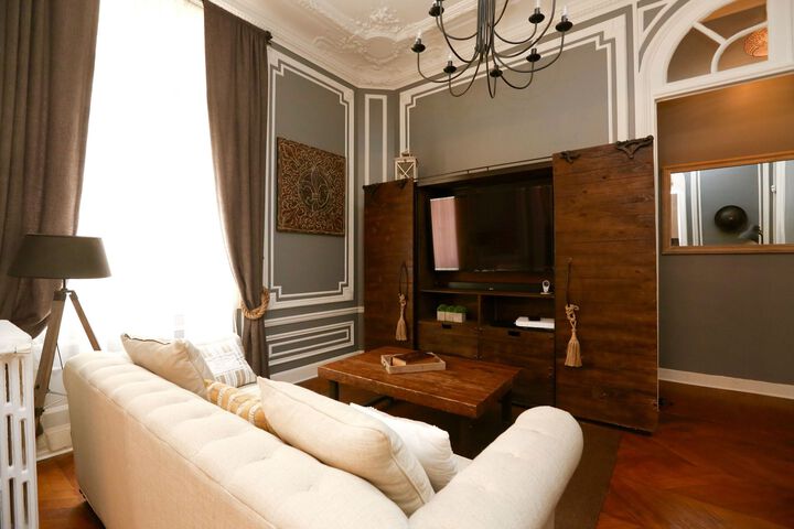 Room 14 of 30