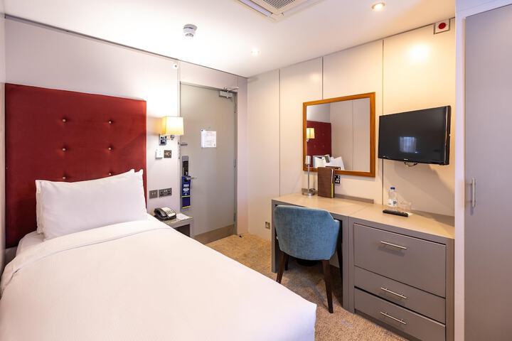Room 47 of 114