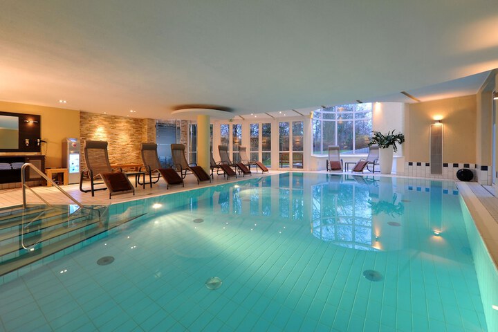 Hotel Pool