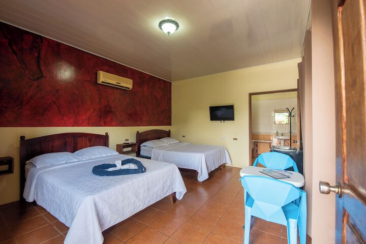 Room 5 of 79